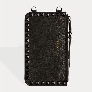 Bandolier SARAH PYRAMID STUD POUCH
Pebble Leather Zip Pouch in Black/Pewter